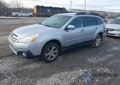 2013 Subaru Outback 2.5I Premium z USA, uszkodzony, nr VIN 4S4BRCCC7D3267299